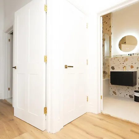 No 4 Grosvenor - 5 Min Drive From Temple Meads בריסטול