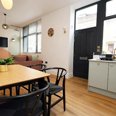 No 4 Grosvenor - 5 Min Drive From Temple Meads