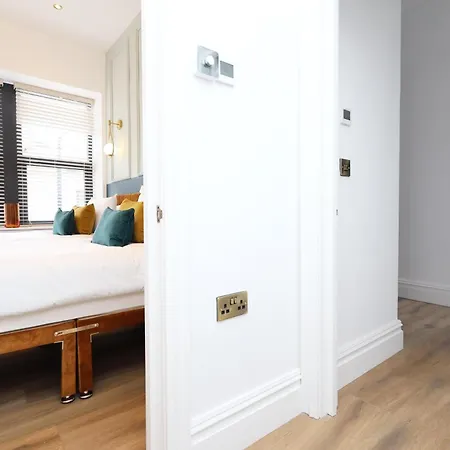 Apartment No 4 Grosvenor - 5 Min Drive From Temple Meads